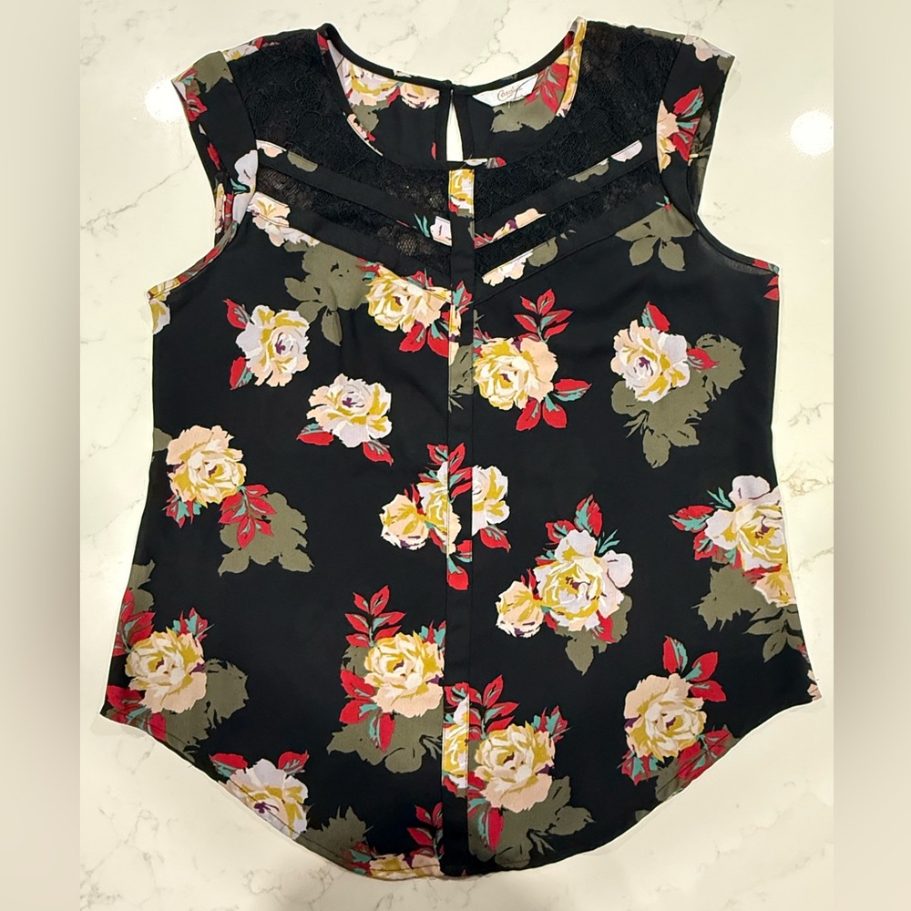 Candie's Sleeveless Blouse with Floral Design and Lace Accent - Size Small